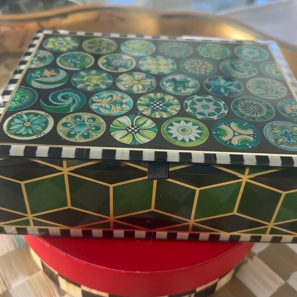 MACKENZIE CHILDS Vintage Buttons Jewelry Box – Small - Picture 3 of 7